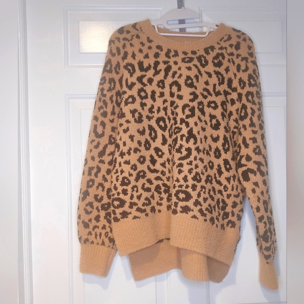 Joyspun sweater size medium